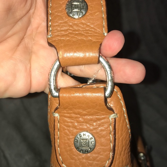 Michael Kors leather handbag. - Picture 7 of 8